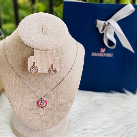 Further Necklace& Earrings set white Rhodium